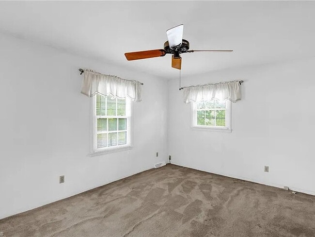 Building Photo - Earn Wealth While Leasing - Like a Homeown...