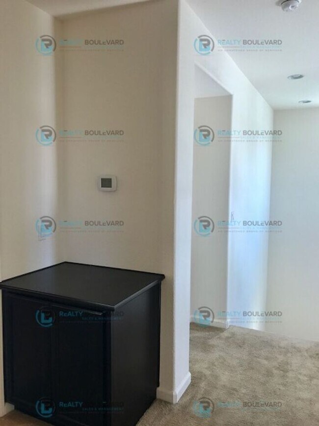 Building Photo - Beautiful 3-Bedroom Home in South Meadows ...