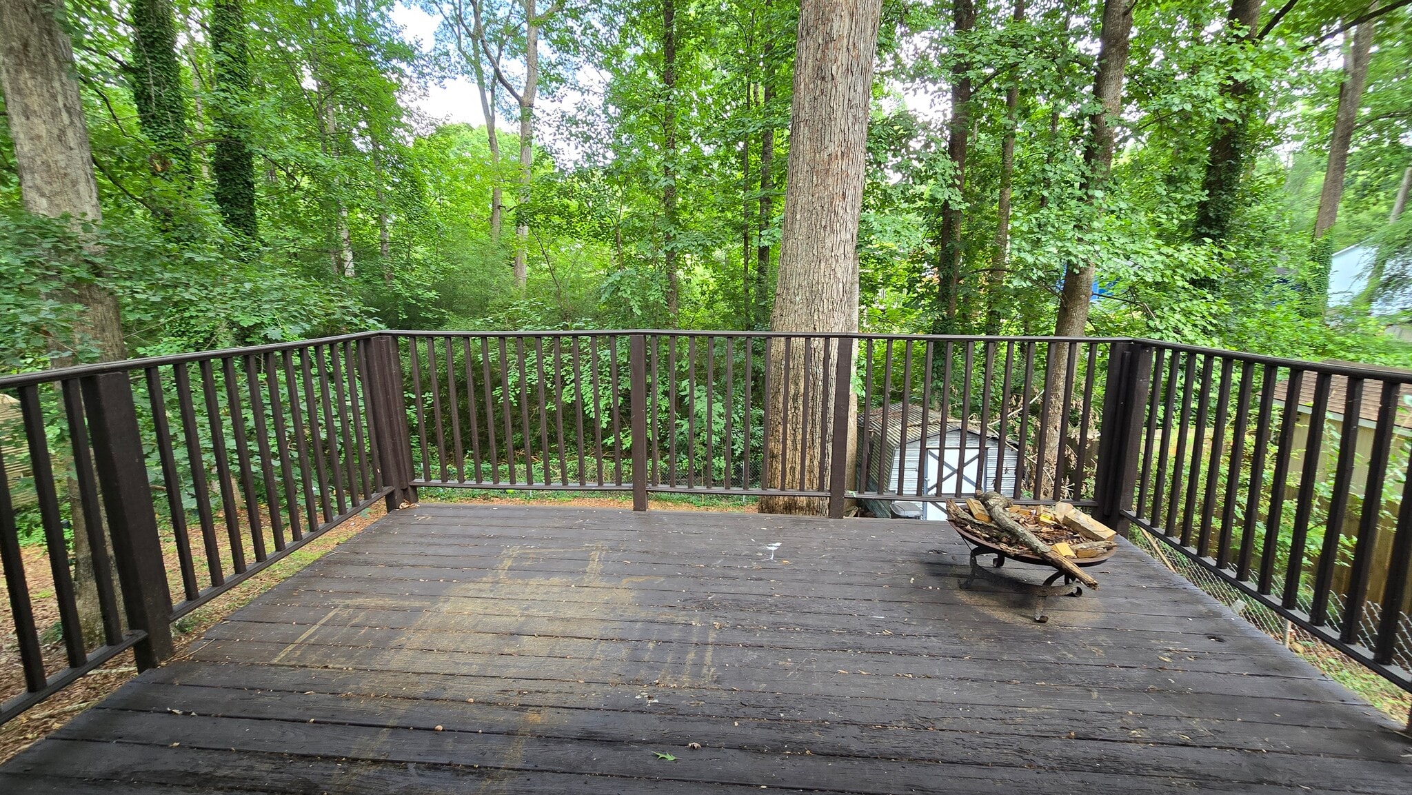 Building Photo - 404 Hemlock Dr