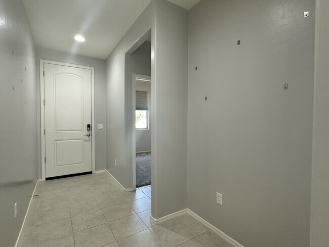 Building Photo - 7303 S Via Tierra Mesa