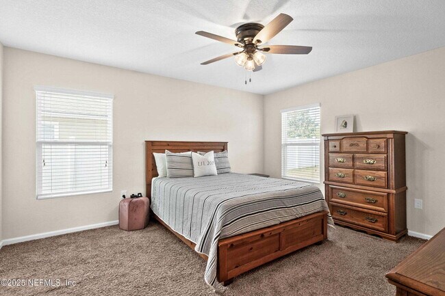 Building Photo - Welcome home to this beautiful 4 bedroom, ...