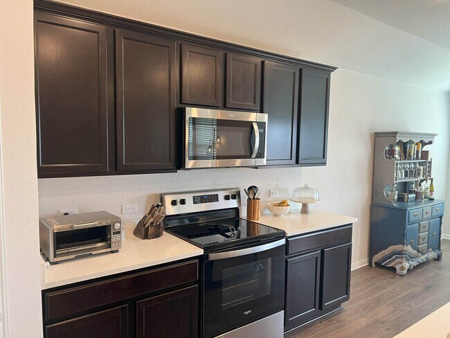 Building Photo - 248 Lone Cedar Rd