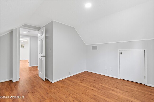 Building Photo - 61 Berkshire Dr