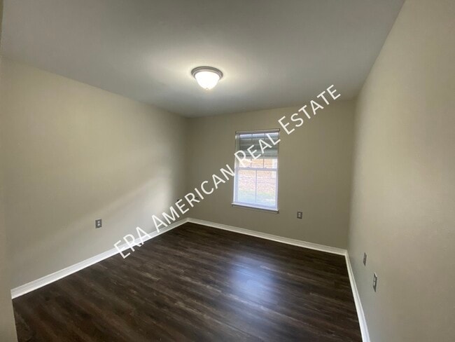 Building Photo - 2024 Bright Water Dr