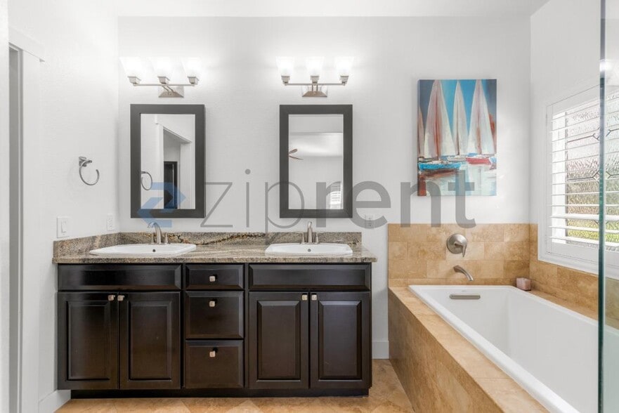 Building Photo - 3266 Meadow Grass Ln