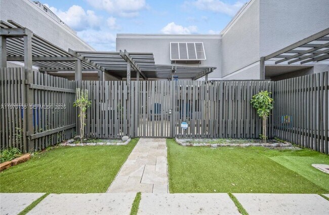 Building Photo - 11208 NW 15th St