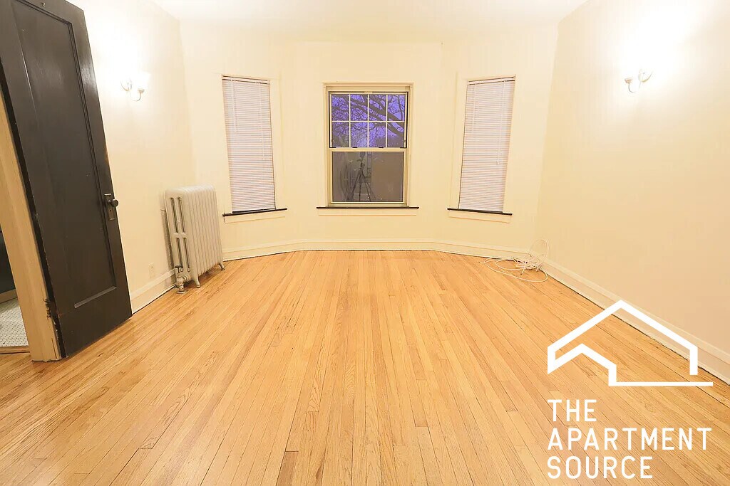 Building Photo - 4903 N Hoyne Ave