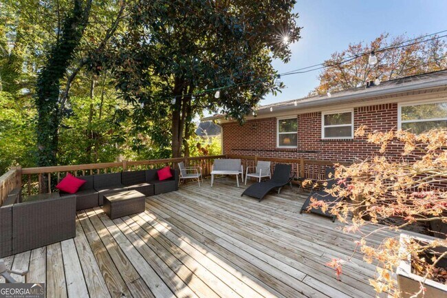 Building Photo - 5122 Lavista Rd