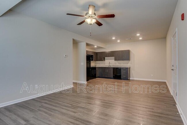 Building Photo - 2506 Otter Run