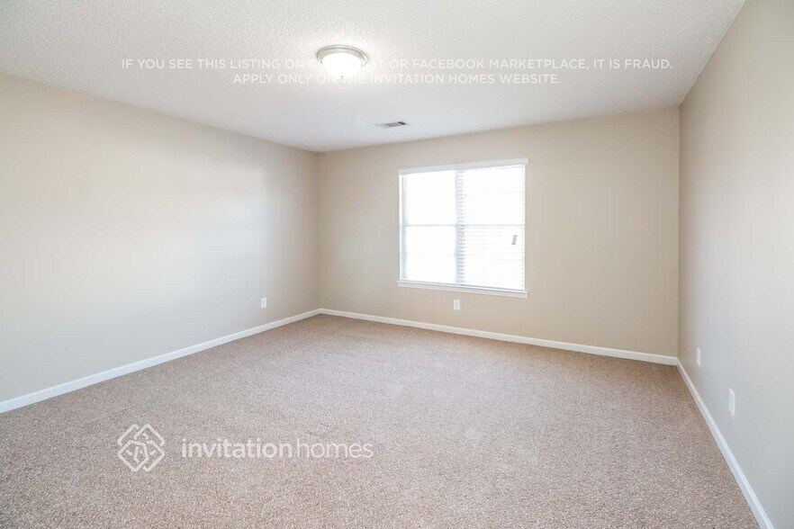 Building Photo - 1069 Meadow Glen Cir