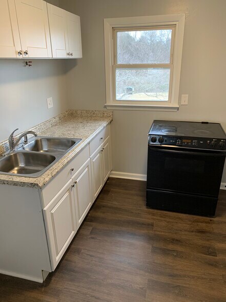Kitchen - 73 Locust St