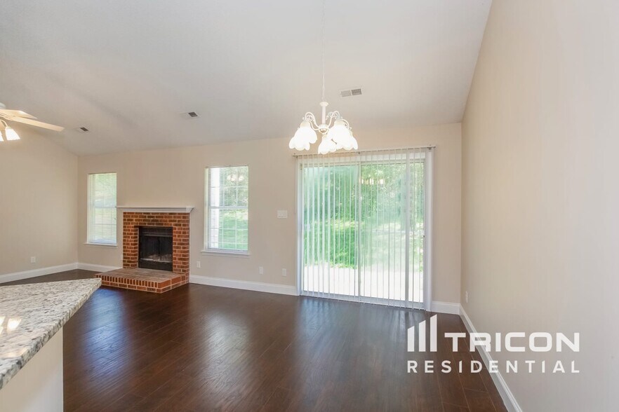 Building Photo - 3226 Twin Falls Ln