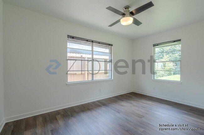 Building Photo - 4111 Beran Dr