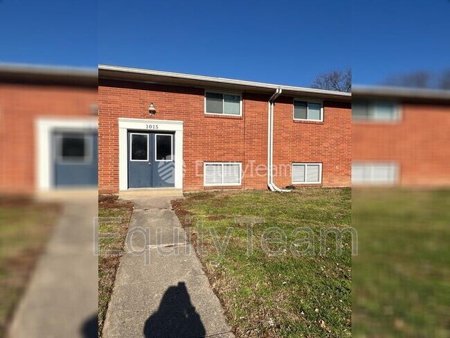 Primary Photo - 1015 E Pearl St