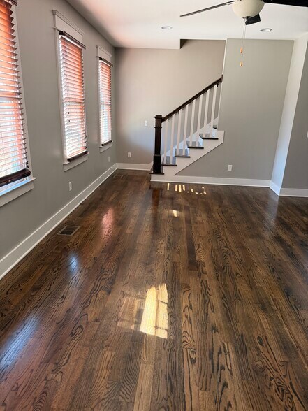 Building Photo - 414 Acklen Park Dr