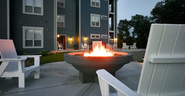 Building Photo - Turnberry Apartments