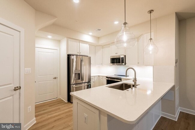 Building Photo - 21835 Express Ter