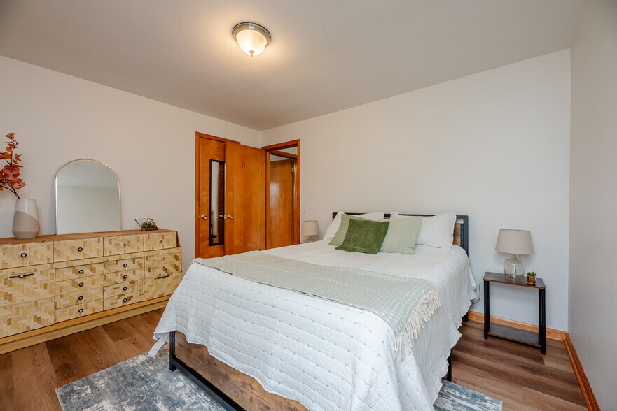 Building Photo - 416 W Spruce St