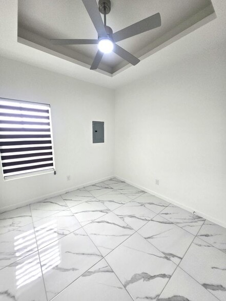 Building Photo - 3201 Magdalena St