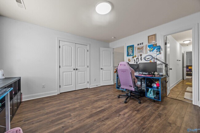 Building Photo - 11 Nandina Ln SW