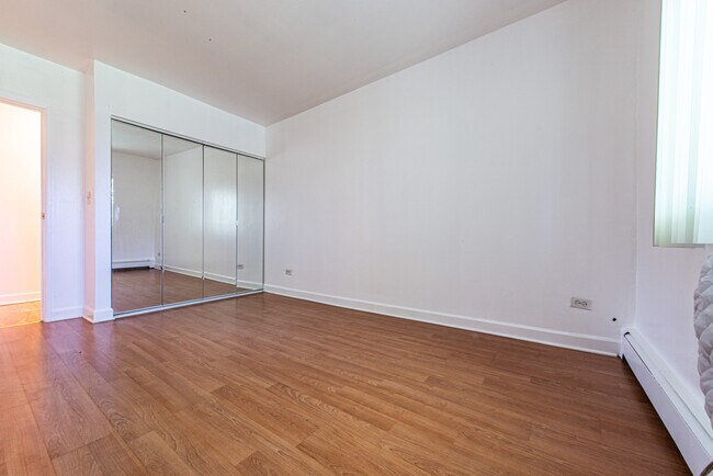 Building Photo - 1477 N Winslowe Dr
