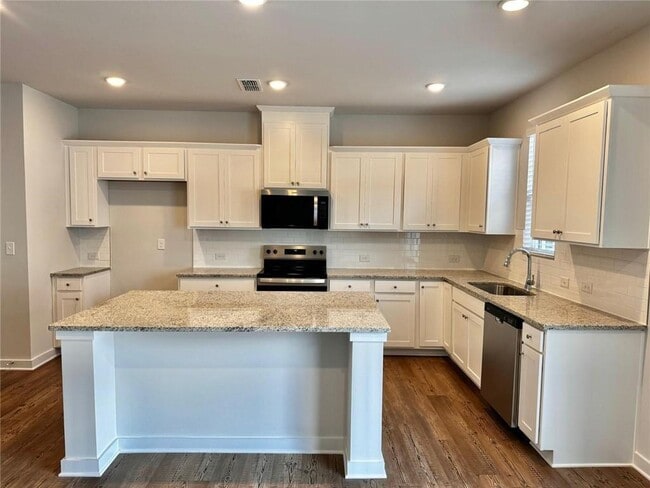 Building Photo - 1733 Harper Lily Ln