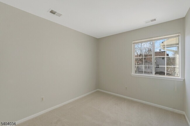 Building Photo - 20 Academy Ct