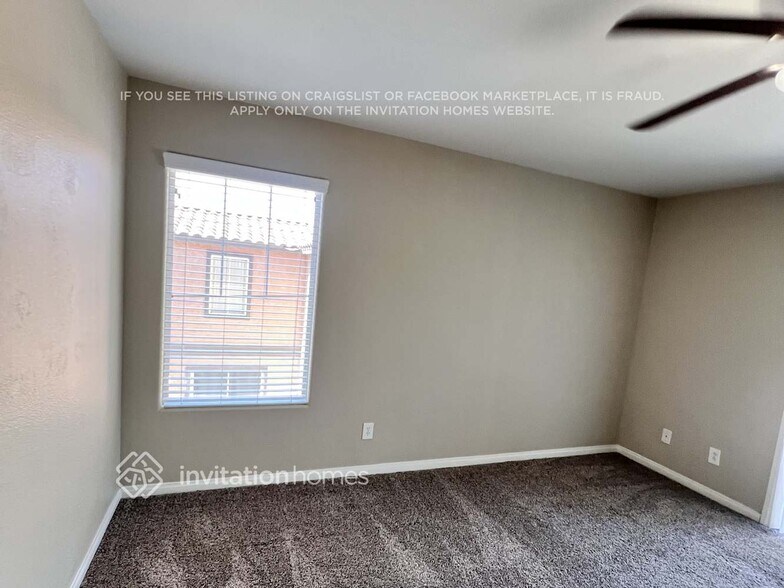 Building Photo - 644 Desert Passage St