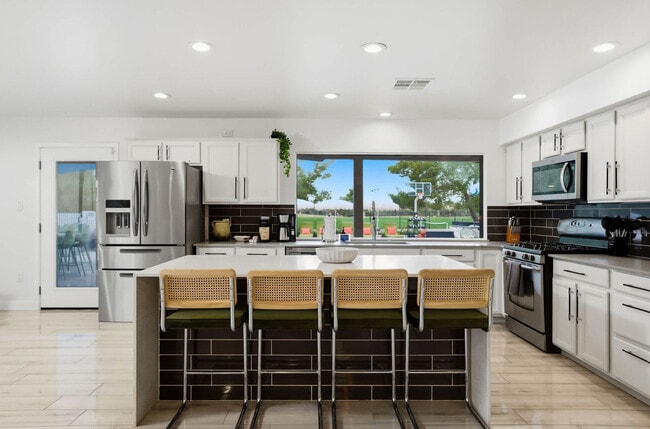 Building Photo - 11802 Hayden Rd