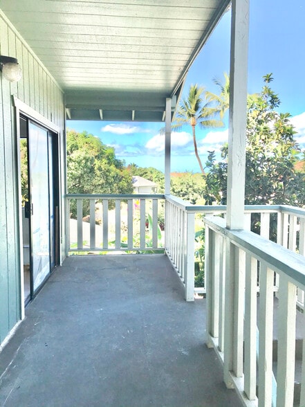 Building Photo - 317 Auhana Rd