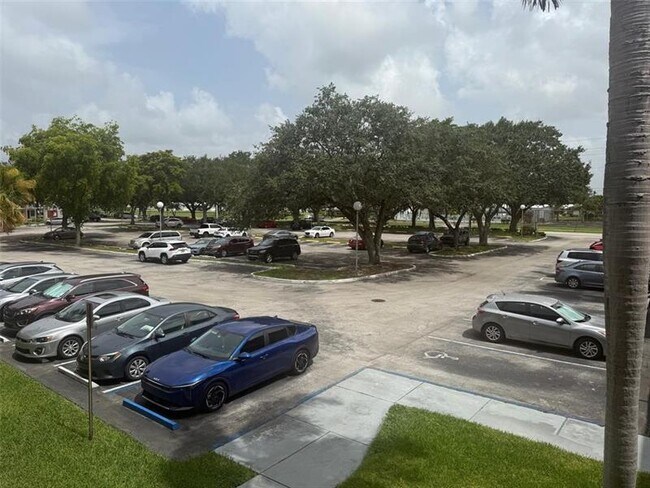 Building Photo - 8405 NW 61st St