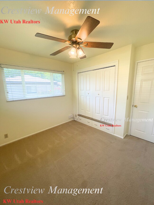 Building Photo - Charming Home with Expansive Yard in Prime Draper Location