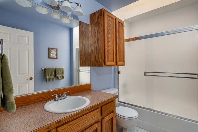 Building Photo - 3 Bedroom 2.5 Bath House