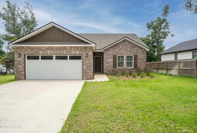 Primary Photo - 4447 Huckleberry Ln