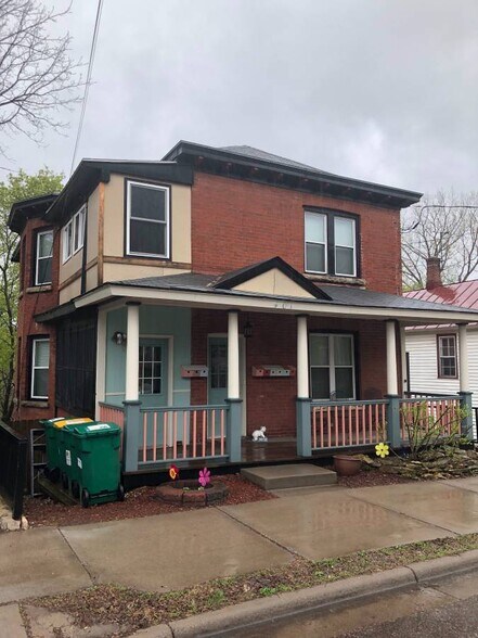 Building Photo - 401 Laurel St W