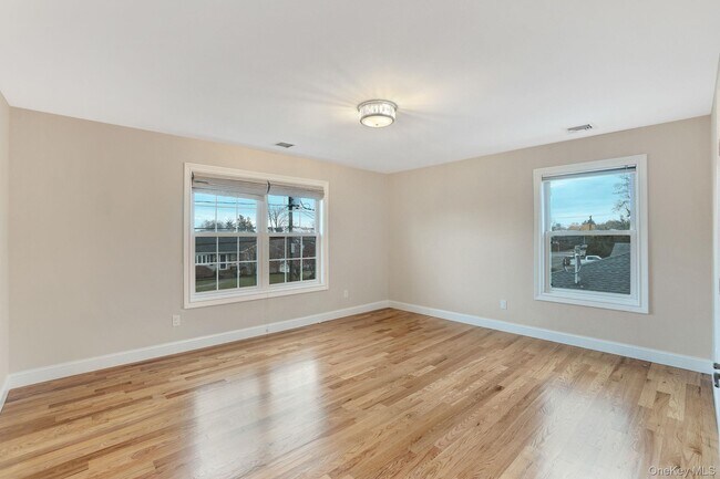 Building Photo - 134-110 10th St