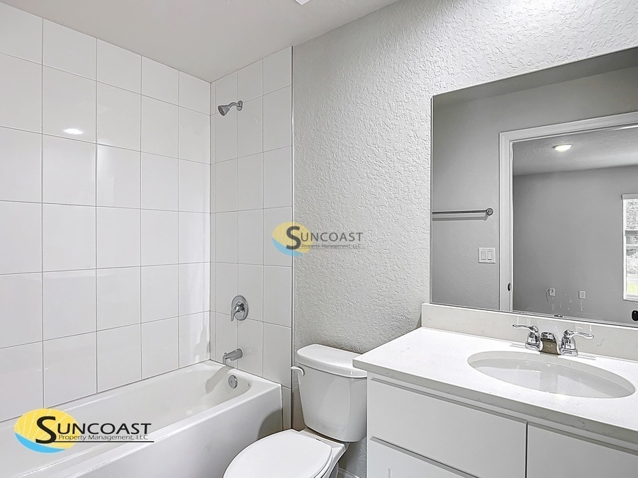 Building Photo - 121 Midway Rd