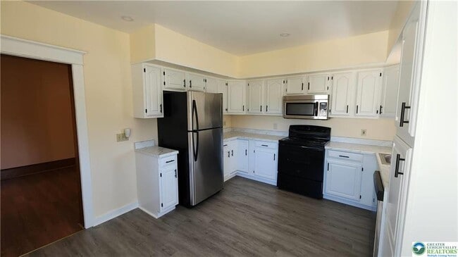 Building Photo - 4633 Lehigh Dr