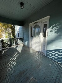 Building Photo - Navajo