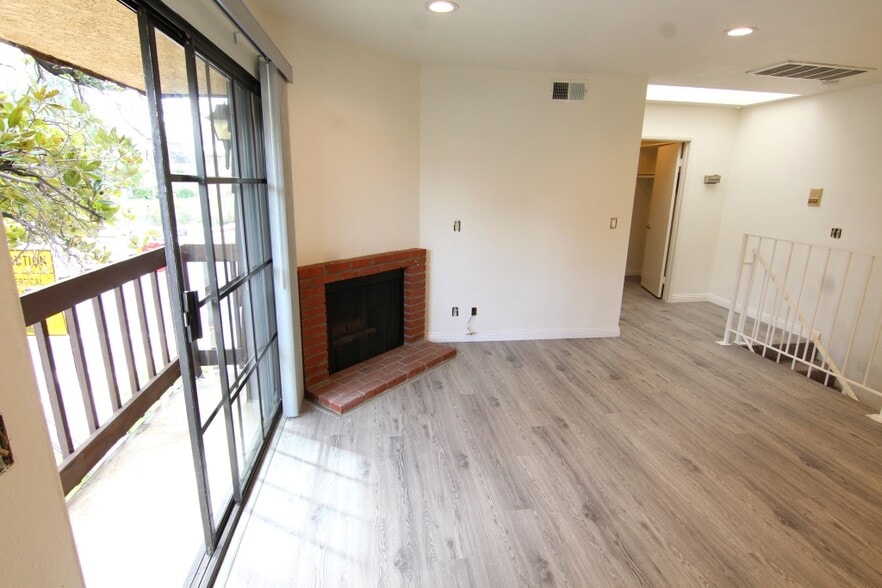 Building Photo - 4902 Kester Ave