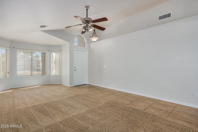Building Photo - 1122 W Morelos St