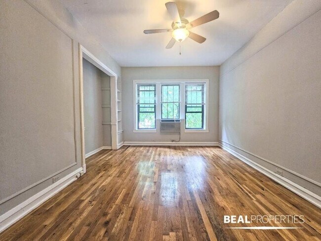 Primary Photo - 1 bedroom in CHICAGO IL 60657