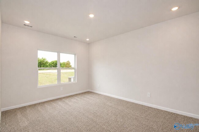 Building Photo - 118 Betty Williams Dr