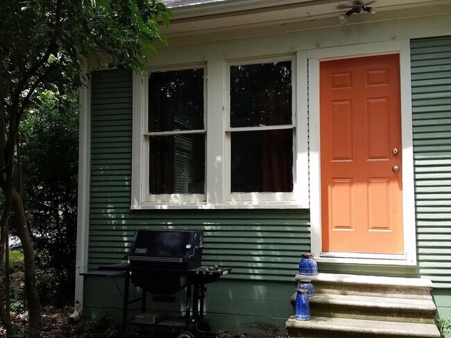 Building Photo - 304 Fulton St