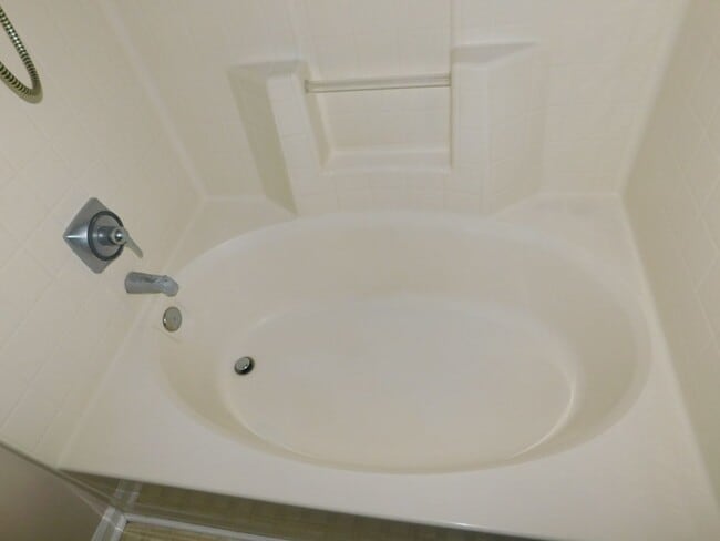 Building Photo - Charming Triplex in Havelock