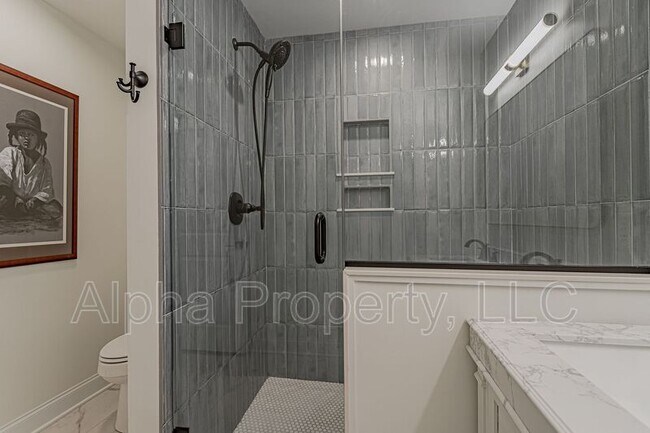 Building Photo - 804 N Weston St