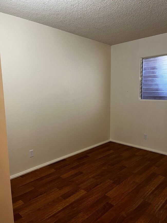 Building Photo - Spacious 3-Bedroom, 2-Bath Townhouse in Gr...