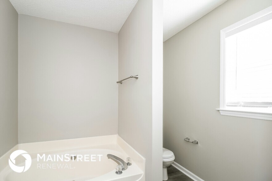 Building Photo - 3505 Bethany Trce