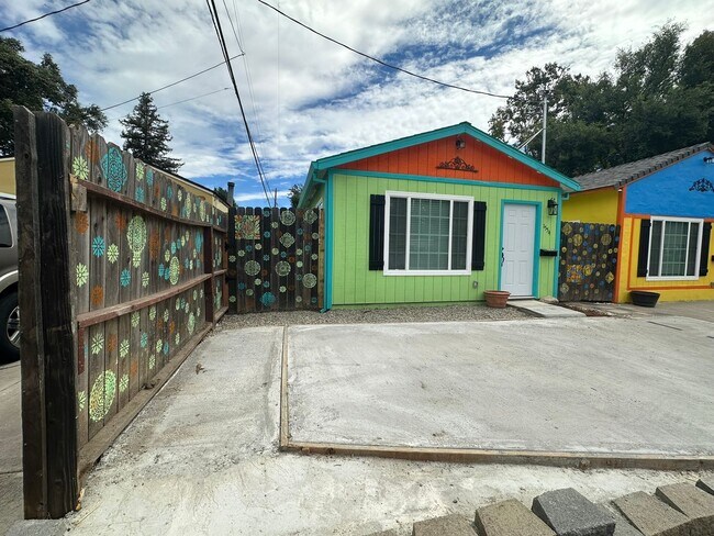 Building Photo - 1544 Maryland Ave
