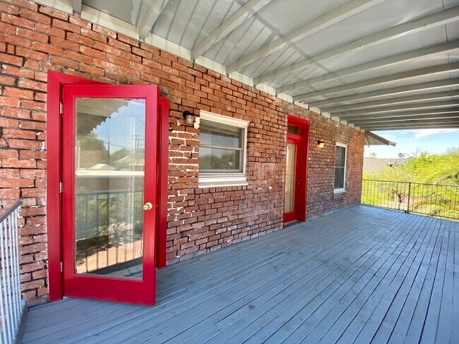 Building Photo - For Rent